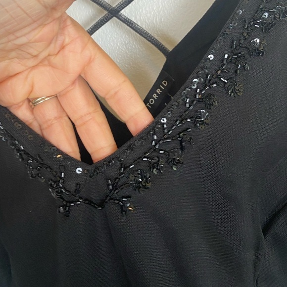Torrid Mesh Sequin Trim Short Sleeves Top Size 1X Black V-Neck Party Cocktail - Picture 2 of 11